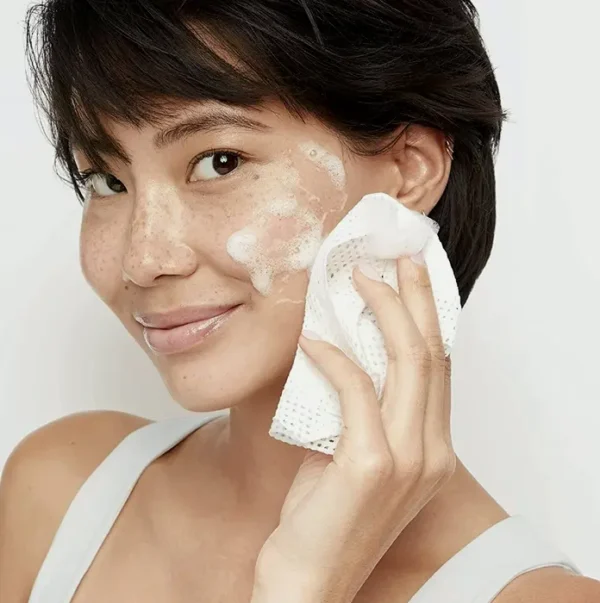 Olay 2-in-1 Facial Cleaning Cloths, 33ct, Set of 4